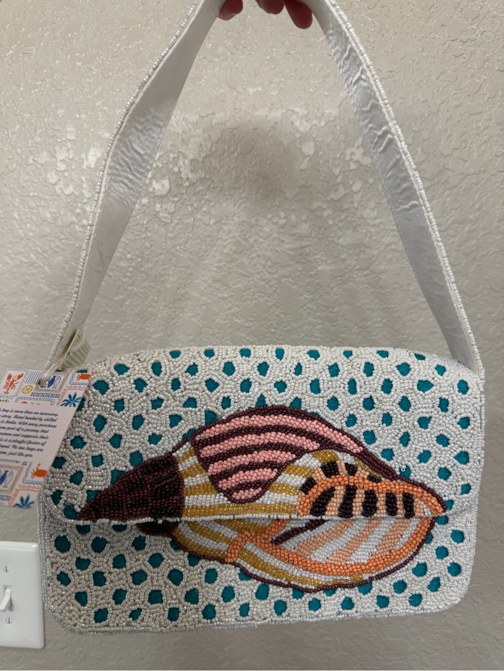 Viral Conch Shell Beaded Shoulder Bag - New Release